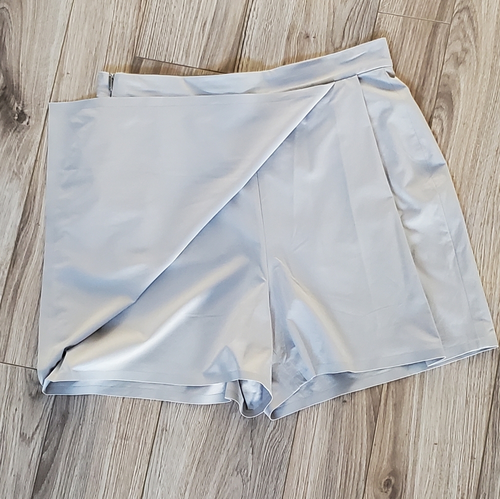 Athleta Golf Wrap Skort Wrinkle Resistant, Lt. Grey, Sz 4, Like New